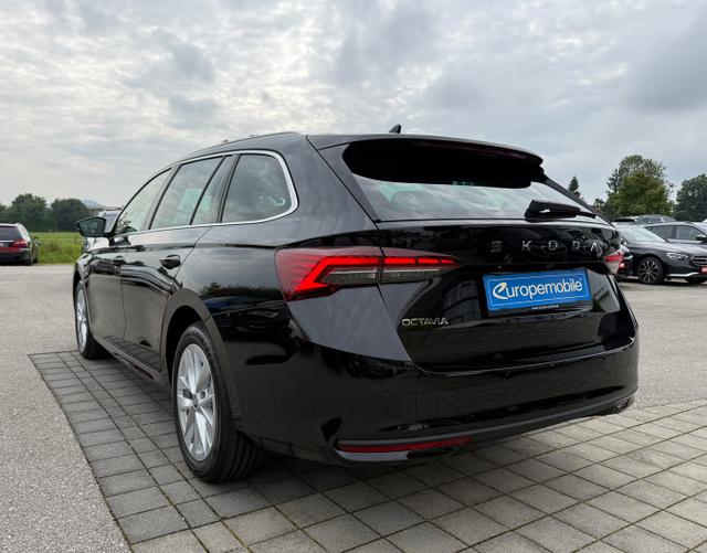 Hinten Skoda Octavia Combi 2025 H14 SELECTION 1.5 TSI mHEV 110kW DSG