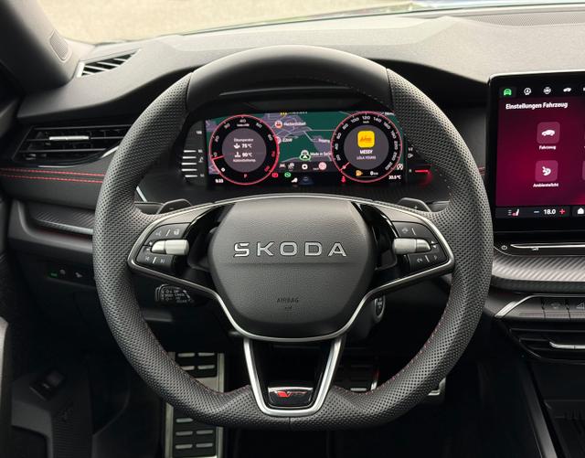 Lenkrad Skoda Octavia Combi 2025 H4 RS 2.0 TSI 265 DSG