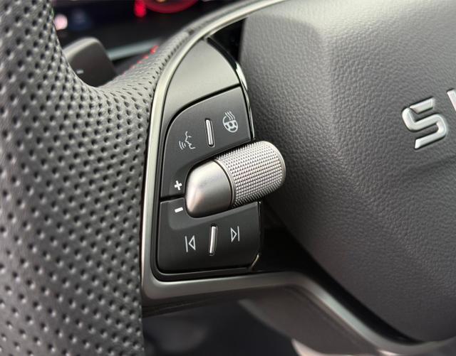 Multifunktionslenkrad Skoda Octavia Combi 2025 H4 RS 2.0 TSI 265 DSG