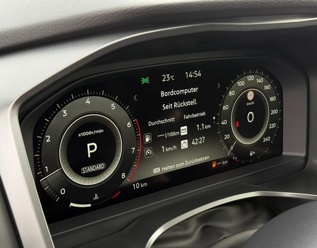 Digitales Cockpit Nissan Qashqai 2025 H2 N-Connecta MHEV 158 Xtronic
