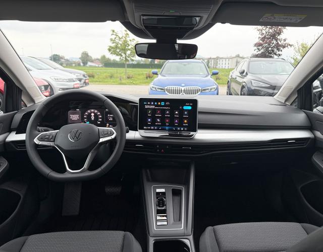Innenraum Volkswagen Golf Variant 2025 1.5 eTSI ACT DSG MHEV