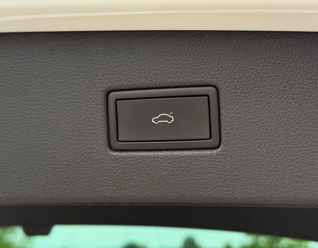 Kofferraum elektrisch Volkswagen Tiguan Elegance 1.5 TSI EVO 150 DSG