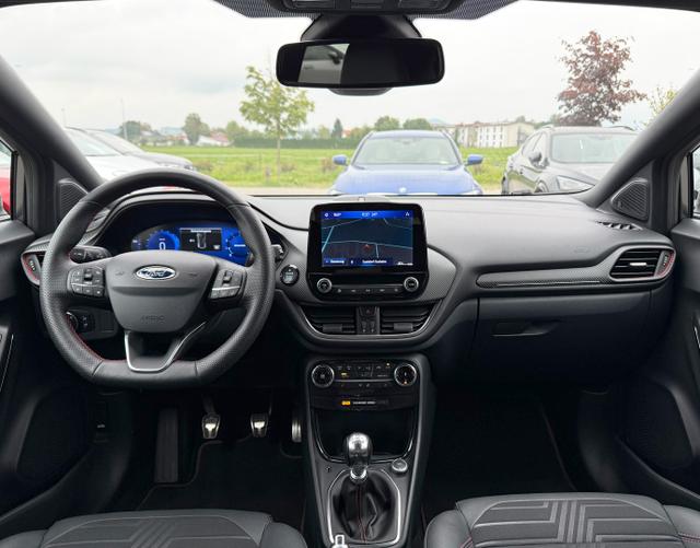 Innenraum Ford Puma ST-Line X 1.0 EcoBoost 155 Hybrid