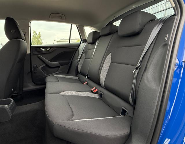 Rücksitzbank Skoda Scala 2026 H5 ESSENCE 5J.GARANTIE 1.0 TSI 70kW