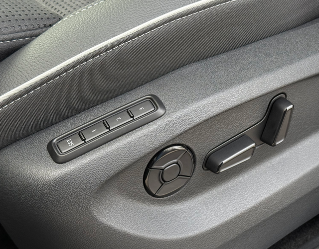 Fahrersitz elektrisch Skoda Kodiaq 2026 H3 SPORTLINE 130 KOMFORT 2.0 TDI 142kW DSG 4x4