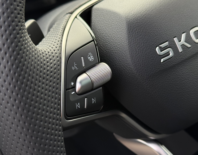 Multifunktionslenkrad Skoda Kodiaq 2026 H3 SPORTLINE 130 KOMFORT 2.0 TDI 142kW DSG 4x4