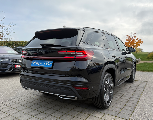 Hinten Skoda Kodiaq 2026 H3 SPORTLINE 130 KOMFORT 2.0 TDI 142kW DSG 4x4