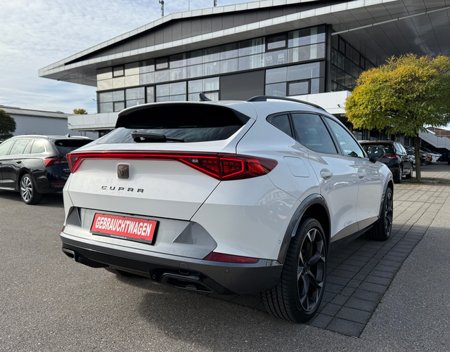 Hinten Cupra Formentor 1.5 TSI 150 PS DSG