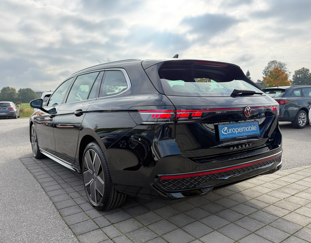 Hinten Volkswagen Passat Variant 2026 R-Line 2.0 TDI SCR 4MOTION 193 DSG