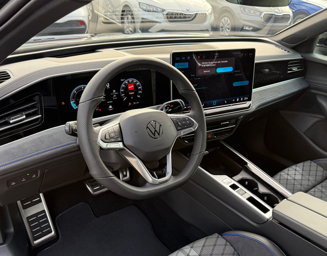 Interieur Volkswagen Passat Variant 2026 R-Line 2.0 TDI SCR 4MOTION 193 DSG