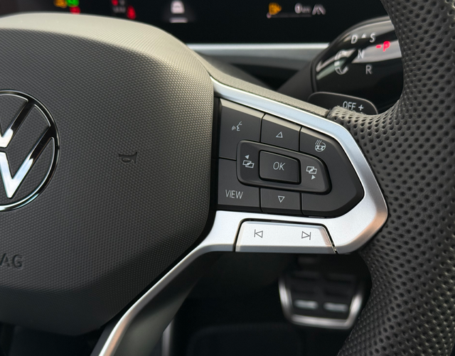 Multifunktionslenkrad Volkswagen Passat Variant 2026 R-Line 2.0 TDI SCR 4MOTION 193 DSG