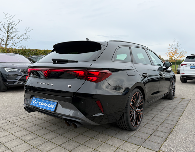 Hinten Cupra Leon Sportstourer VZ 2.0 TSI 245 kW DSG 4DRIVE