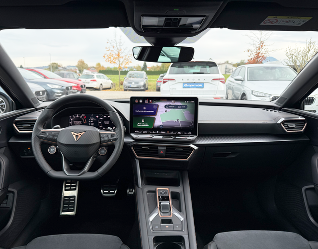 Innenraum Cupra Leon Sportstourer VZ 2.0 TSI 245 kW DSG 4DRIVE