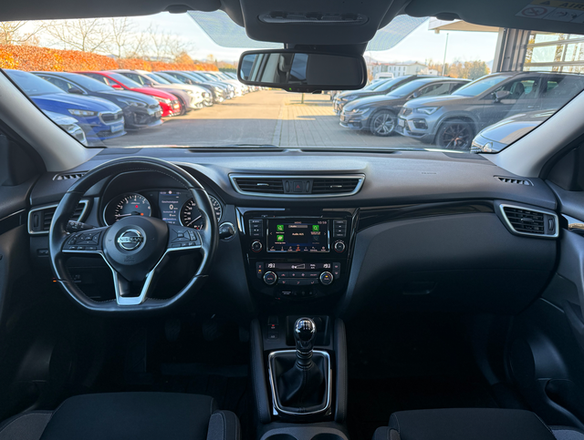 Innenraum Nissan Qashqai N-Connecta 1.3 DIG-T Gebrauchwagen