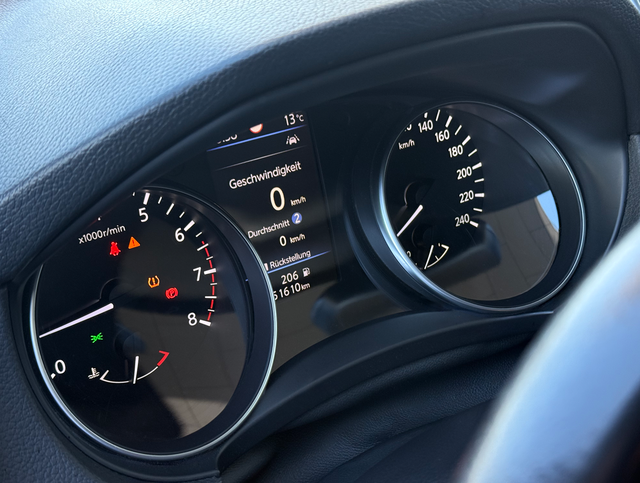 Cockpit Nissan Qashqai N-Connecta 1.3 DIG-T Gebrauchwagen