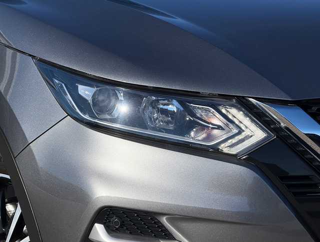 Scheinwerfer Nissan Qashqai N-Connecta 1.3 DIG-T Gebrauchwagen