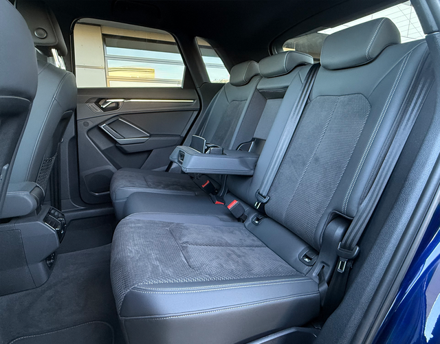 Rücksitzbank Audi Q3 advanced 35 TFSI S tronic
