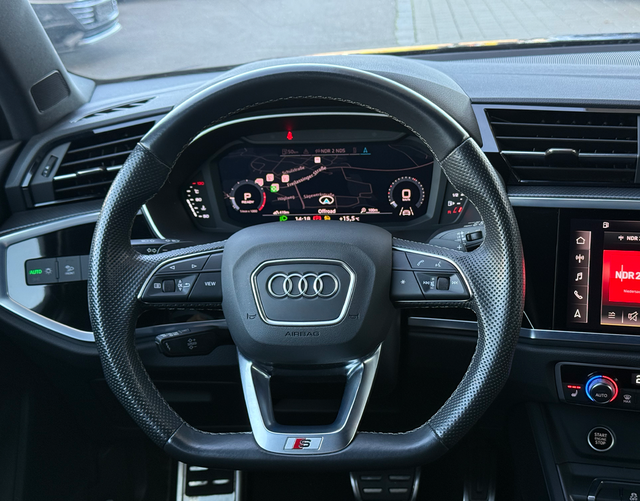 Lenkrad Audi Q3 advanced 35 TFSI S tronic