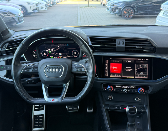 Innenraum Audi Q3 advanced 35 TFSI S tronic