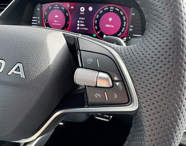 Multifunktionslenkrad Skoda Octavia Combi 2026 SPORTLINE 1.5 TSI 110 kW mHEV DSG