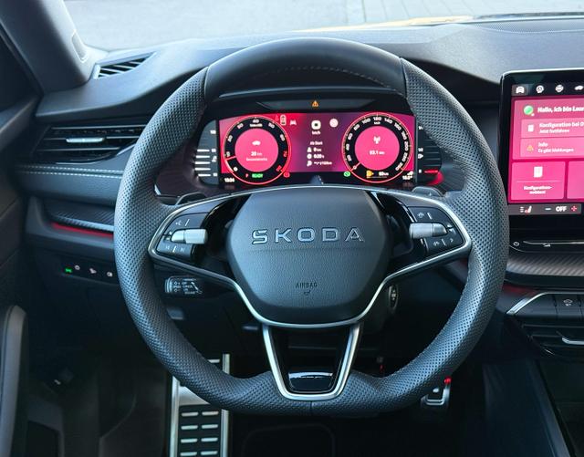 Lenkrad Skoda Octavia Combi 2026 SPORTLINE 1.5 TSI 110 kW mHEV DSG