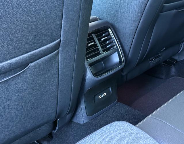 Klimaanlage hinten Skoda Octavia Combi 2026 SPORTLINE 1.5 TSI 110 kW mHEV DSG
