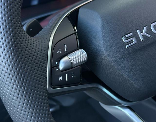 Multifunktionslenkrad Skoda Octavia Combi 2026 SPORTLINE 1.5 TSI 110 kW mHEV DSG