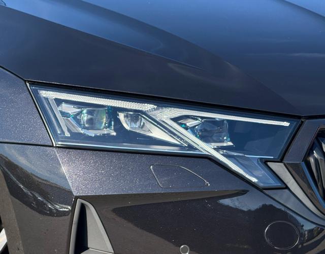 LED Scheinwerfer Skoda Octavia Combi 2026 SPORTLINE 1.5 TSI 110 kW mHEV DSG