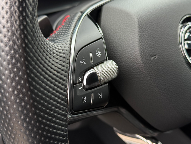 Multifunktionslenkrad Skoda Octavia Combi RS iV 1.4 TSI Plug-in Hybrid DSG