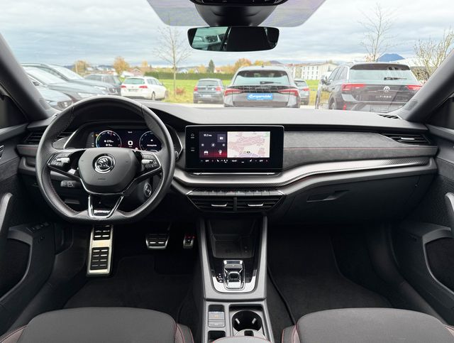 Innenraum Skoda Octavia Combi RS iV 1.4 TSI Plug-in Hybrid DSG