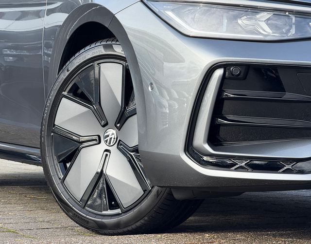 Felge Volkswagen Passat Variant 2026 R-Line 2.0 TDI SCR 4MOTION 193 DSG