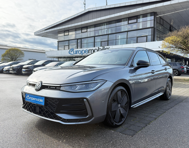 Volkswagen Passat Variant - R-Line 2.0 TDI SCR 4MOTION 193 DSG (Lager) NAV15