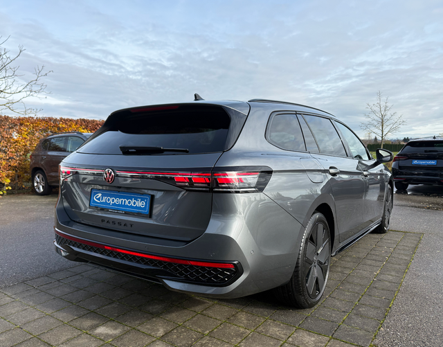 Hinten Volkswagen Passat Variant 2026 R-Line 2.0 TDI SCR 4MOTION 193 DSG