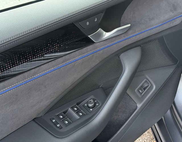 Fahrertür Highlights Volkswagen Passat Variant 2026 R-Line 2.0 TDI SCR 4MOTION 193 DSG