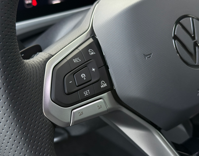 Multifunktionslenkrad Volkswagen Passat Variant 2026 R-Line 2.0 TDI SCR 4MOTION 193 DSG