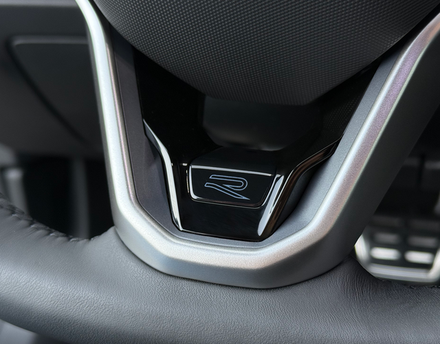 Multifunktionslenkrad Logo Volkswagen Passat Variant 2026 R-Line 2.0 TDI SCR 4MOTION 193 DSG