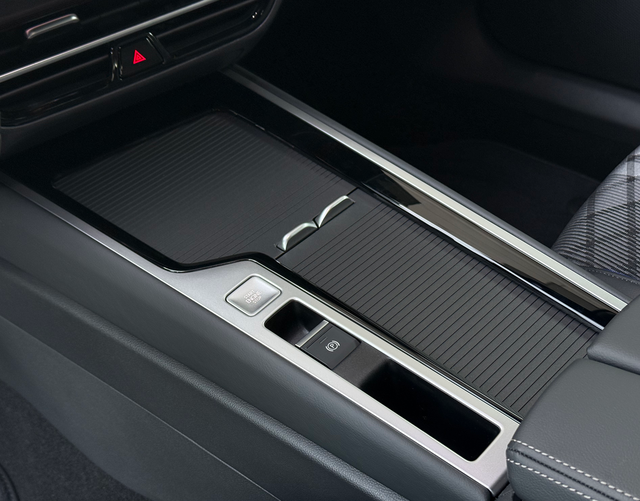 Innenraum Highlights Volkswagen Passat Variant 2026 R-Line 2.0 TDI SCR 4MOTION 193 DSG