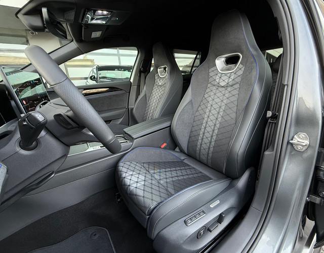 Vordersitze Polsterung Volkswagen Passat Variant 2026 R-Line 2.0 TDI SCR 4MOTION 193 DSG