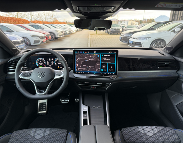 Innenraum Volkswagen Passat Variant 2026 R-Line 2.0 TDI SCR 4MOTION 193 DSG