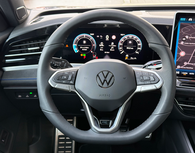 Lenkrad Volkswagen Passat Variant 2026 R-Line 2.0 TDI SCR 4MOTION 193 DSG