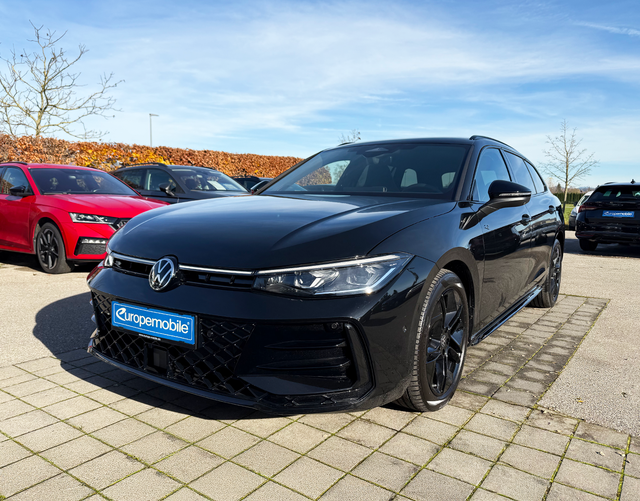 Volkswagen Passat Variant - R-Line 2.0 TDI SCR 4MOTION 193 DSG (Vorlauf) IQ.DRIVE/MATRIX/HEAD/NAV/DCC/STH/HARMANN/AHK/UVM.