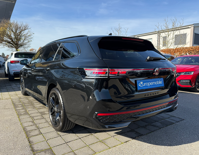 Hinten Volkswagen Passat Variant 2026 R-Line 2.0 TDI SCR 4MOTION 193 DSG