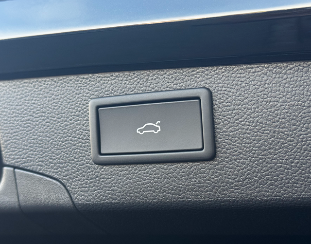 Kofferraum elektrisch Volkswagen Passat Variant 2026 R-Line 2.0 TDI SCR 4MOTION 193 DSG