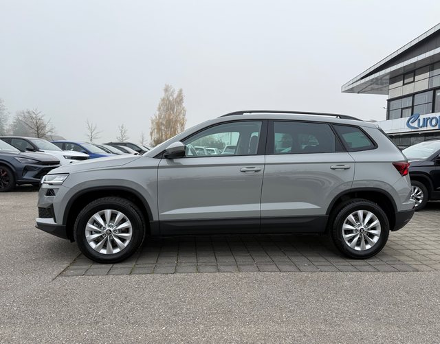 Fahrerseite Skoda Karoq SELECTION 1.5 TSI 110kW DSG