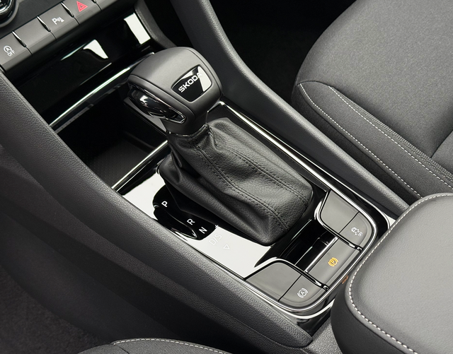 Automatikgetriebe Skoda Karoq SELECTION 1.5 TSI 110kW DSG