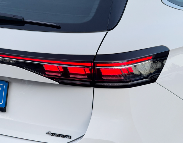 LED Rückleuchte Volkswagen Passat Variant 2026 R-Line 2.0 TDI SCR 4MOTION 193 DSG 