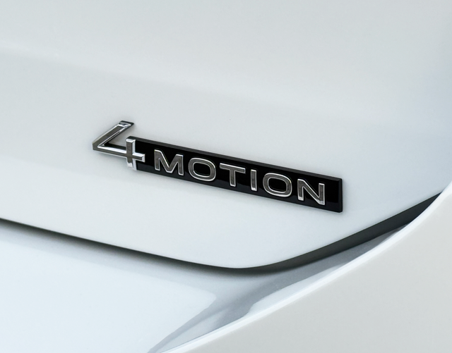 logo Volkswagen Passat Variant 2026 R-Line 2.0 TDI SCR 4MOTION 193 DSG 