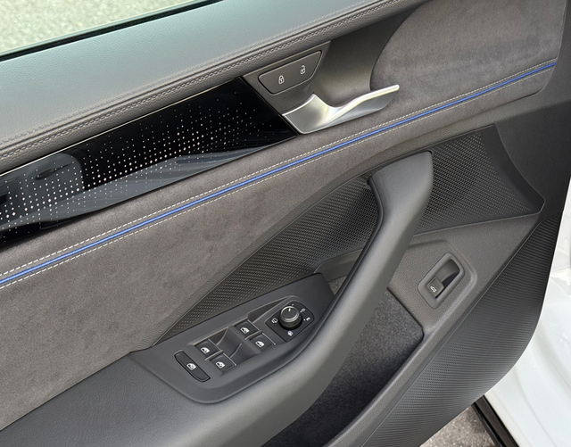 Fahrertür Highlights Volkswagen Passat Variant 2026 R-Line 2.0 TDI SCR 4MOTION 193 DSG 