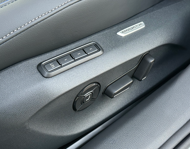 Fahrersitz elektrisch Volkswagen Passat Variant 2026 R-Line 2.0 TDI SCR 4MOTION 193 DSG 