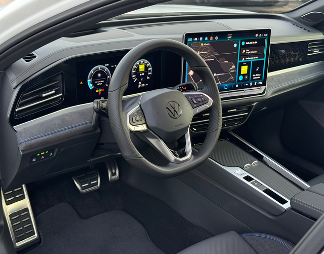Interieur Volkswagen Passat Variant 2026 R-Line 2.0 TDI SCR 4MOTION 193 DSG 